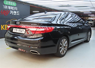 HYUNDAI GRANDEUR HG 2016