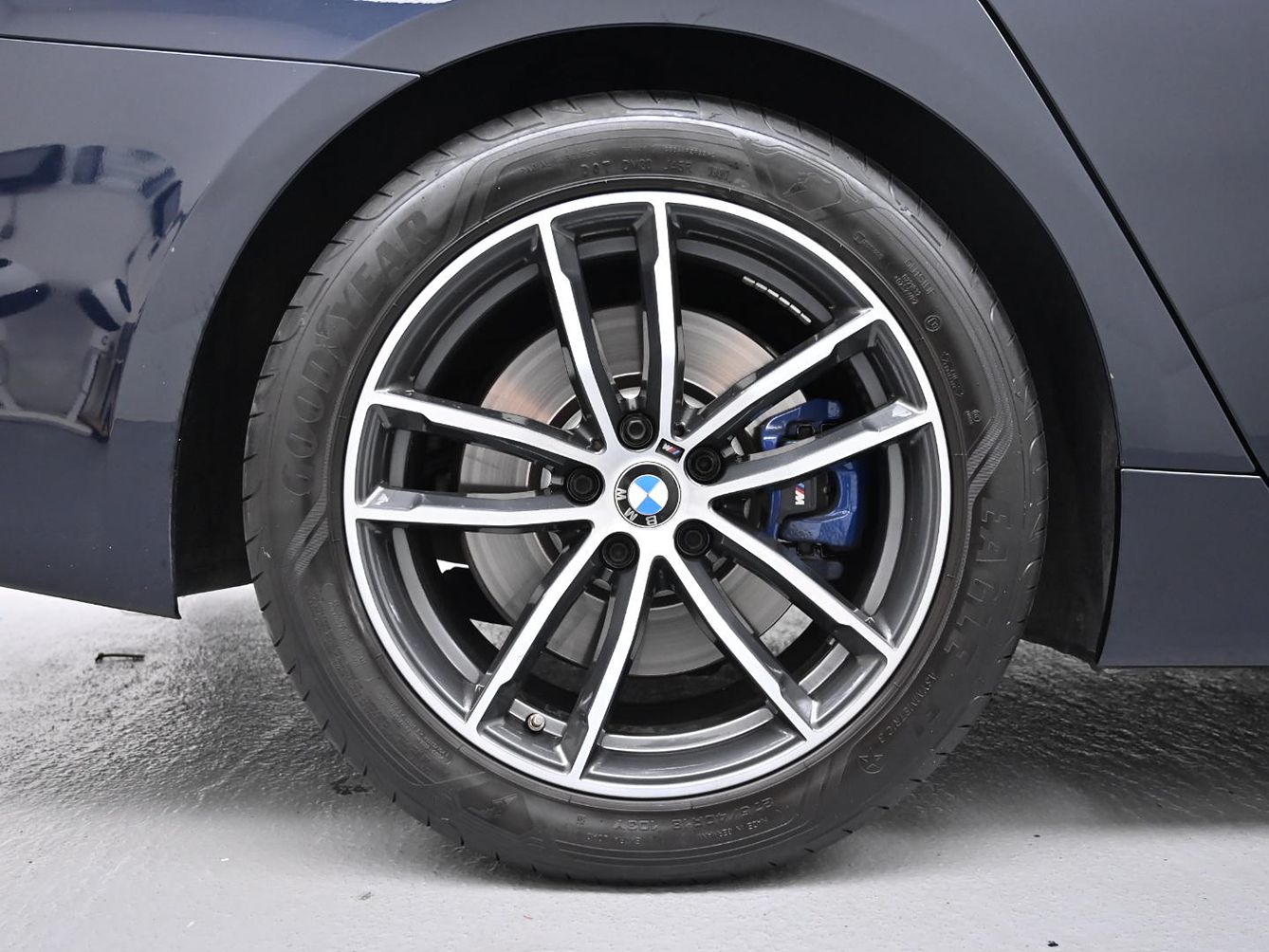 BMW 5-SERIES G30 2021