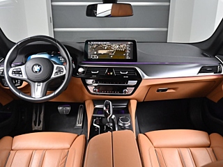 BMW 5-SERIES G30 2021