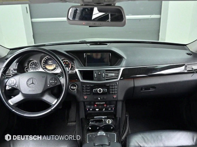 MERCEDES BENZ E-CLASS W212 2011