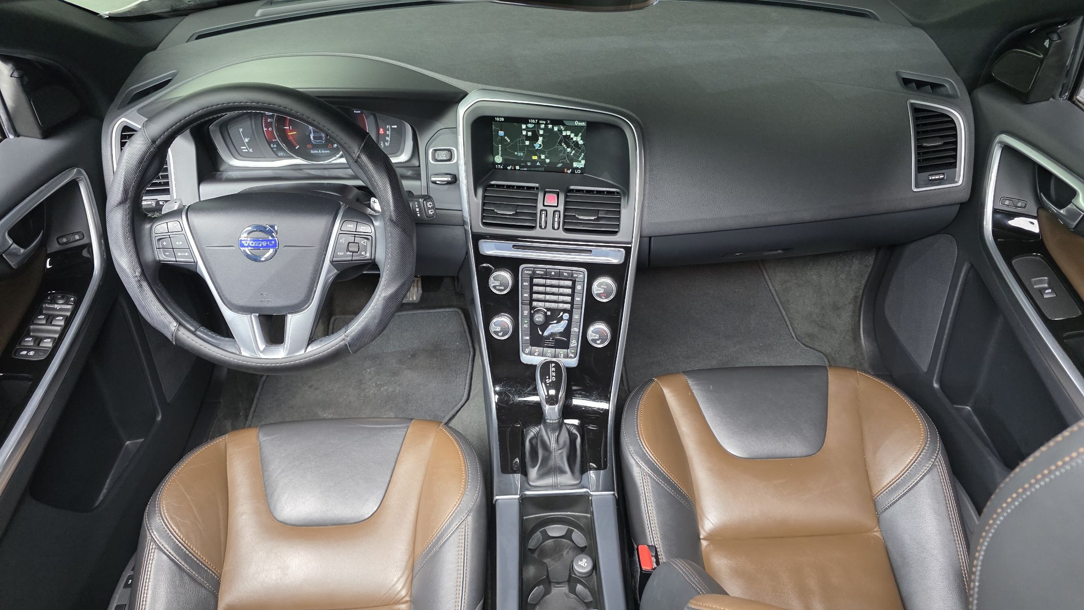 VOLVO XC60 2016
