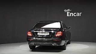 MERCEDES BENZ E-CLASS W213 2019