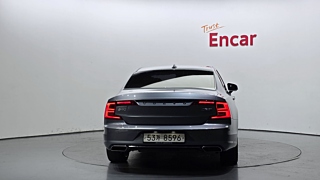 VOLVO S90 2017