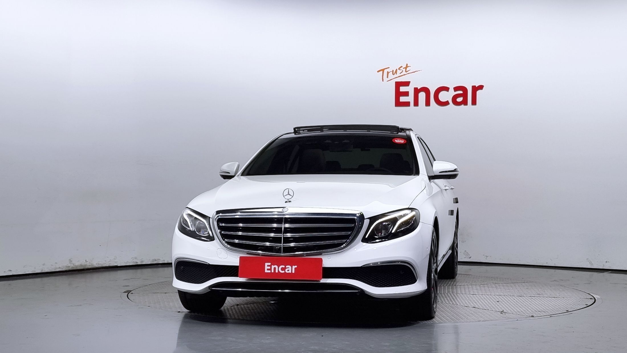 MERCEDES BENZ E-CLASS W213 2016