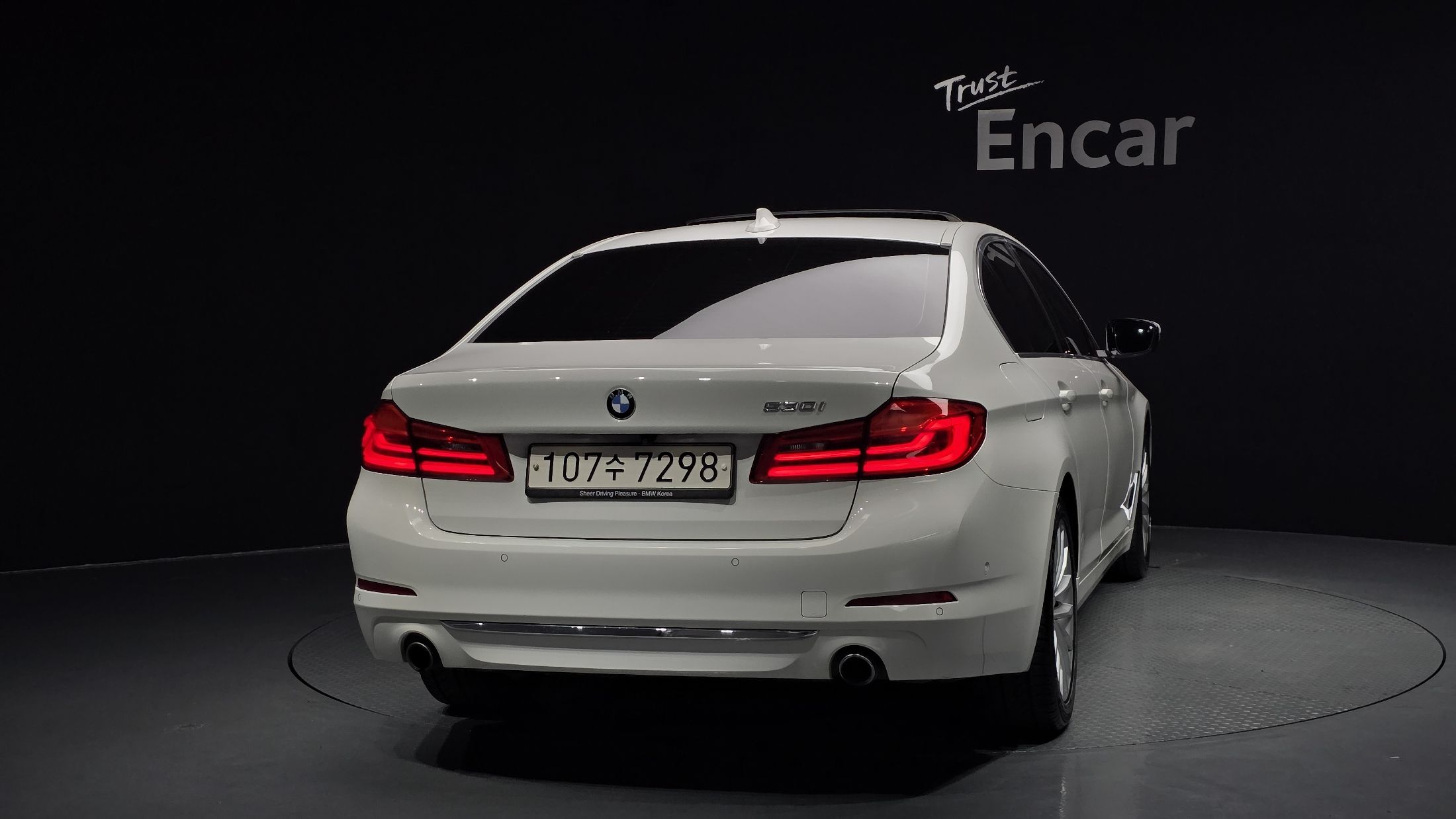 BMW 5-SERIES G30 2019