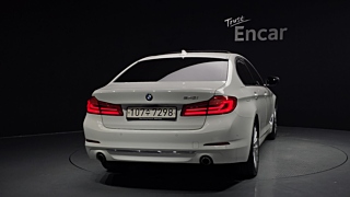 BMW 5-SERIES G30 2019