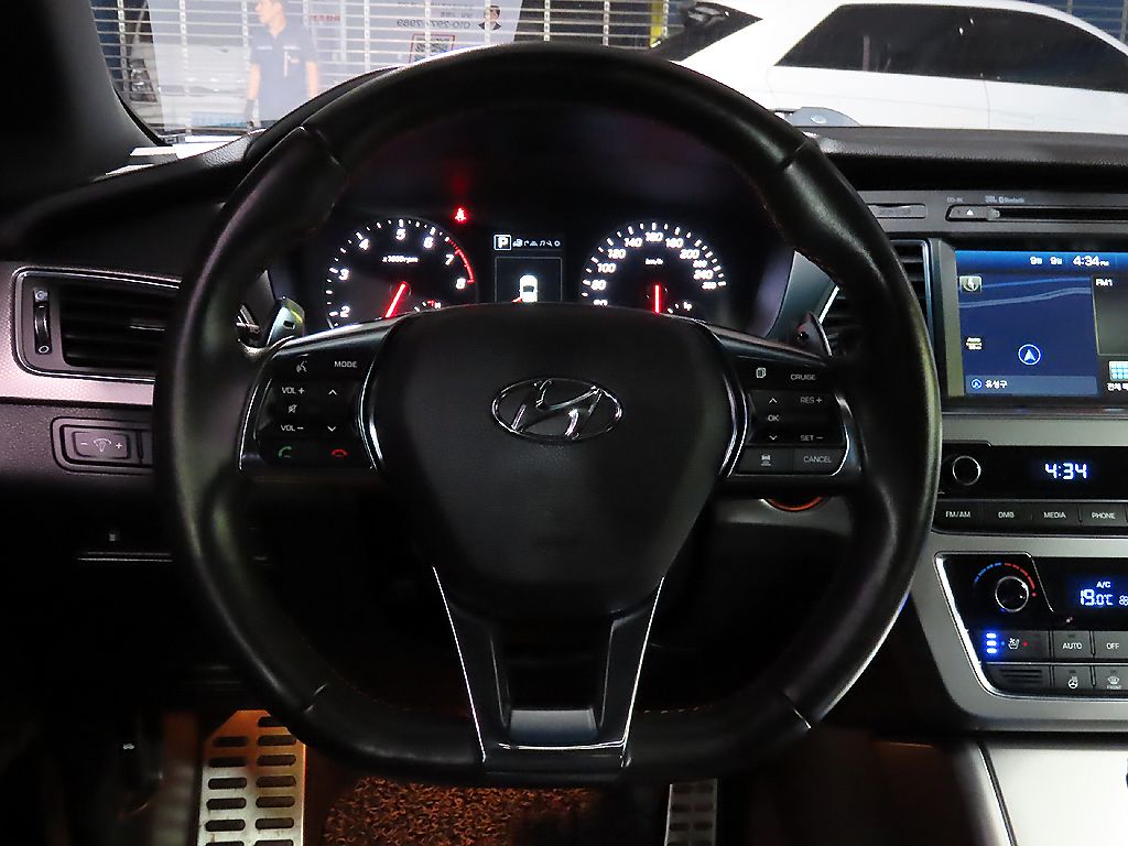 HYUNDAI SONATA LF 2016