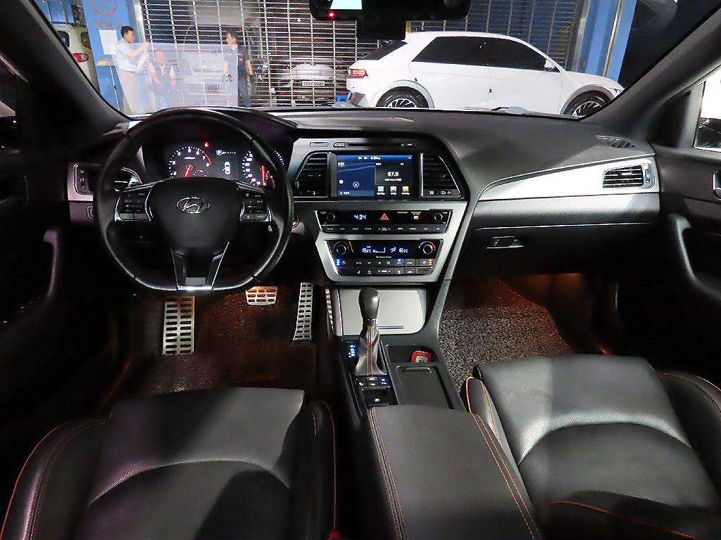 HYUNDAI SONATA LF 2016