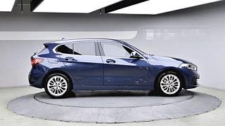 BMW 1-SERIES F40 2021