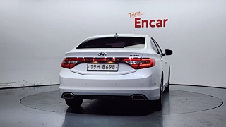 HYUNDAI GRANDEUR HG 2016