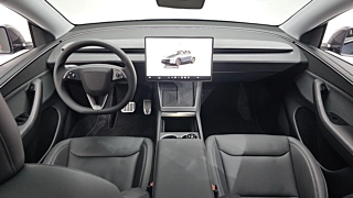 TESLA MODEL Y  RWD 2025