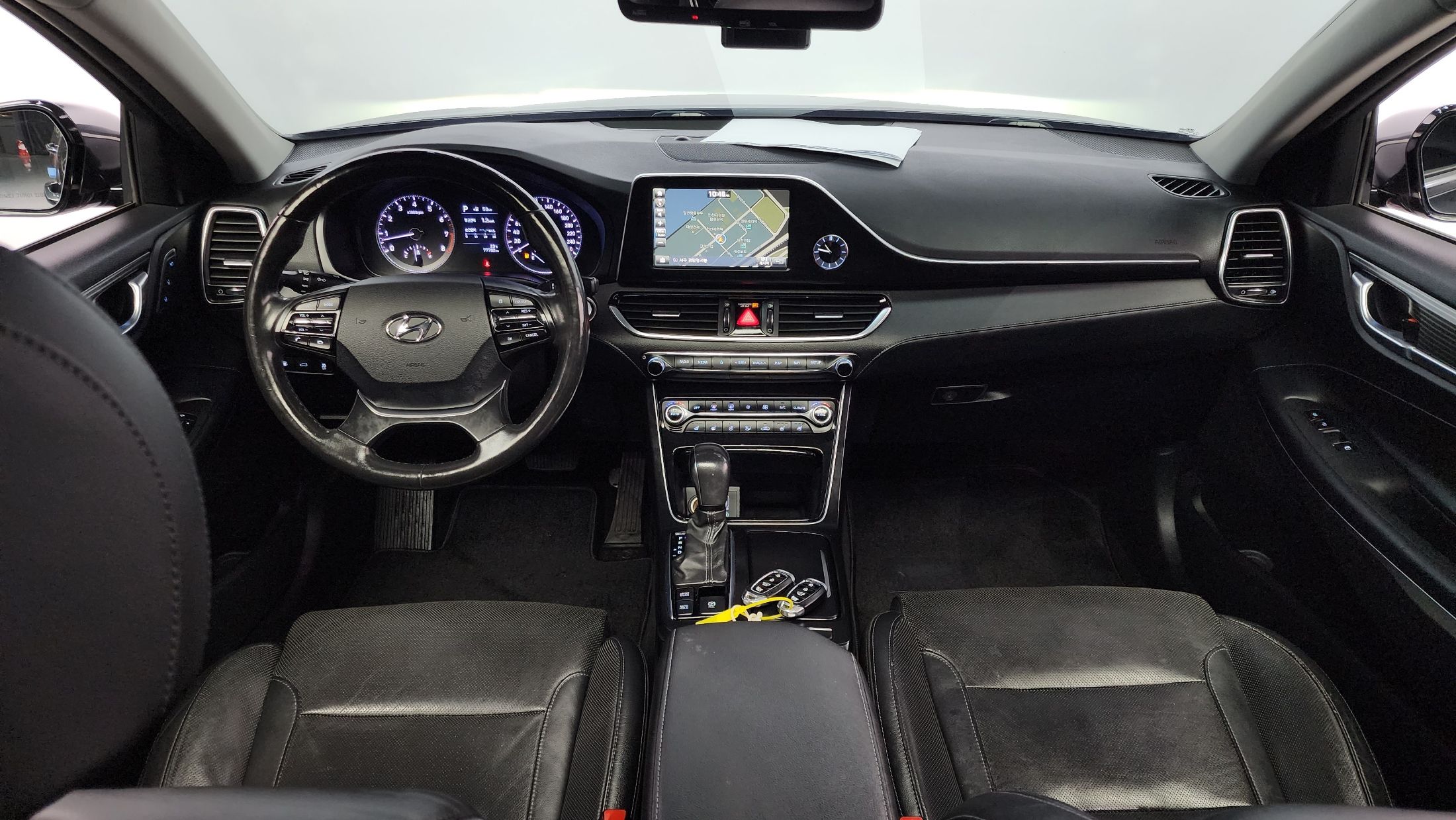 HYUNDAI GRANDEUR IG 2016