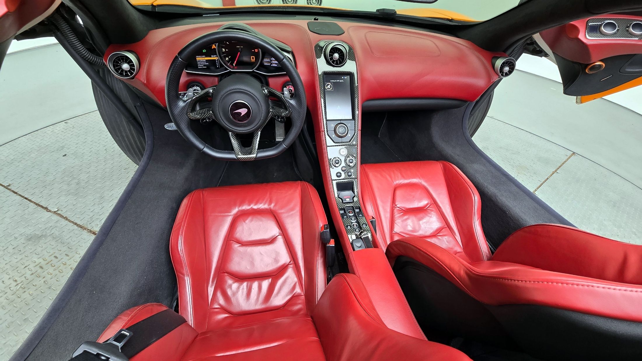 MCLAREN MP4-12C 2013