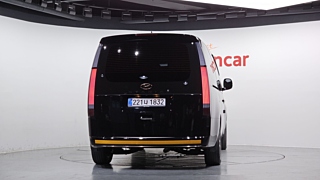 HYUNDAI STARIA 2023