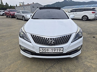 HYUNDAI GRANDEUR HG 2016