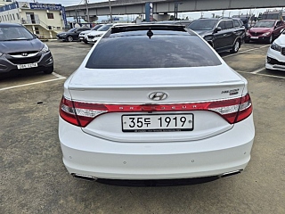 HYUNDAI GRANDEUR HG 2016