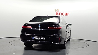 BMW 7-SERIES G70 2024