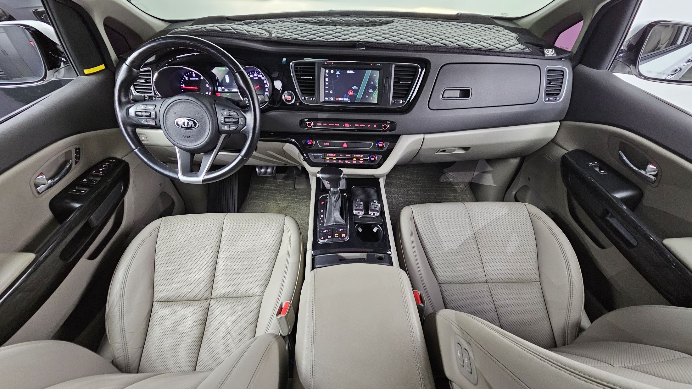 KIA CARNIVAL 2017