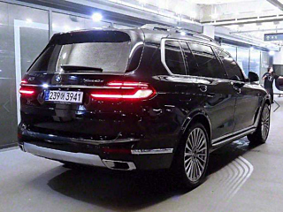 BMW X7 G07 2024