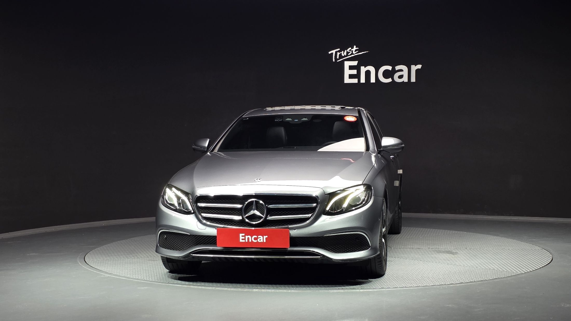 MERCEDES BENZ E-CLASS W213 2020