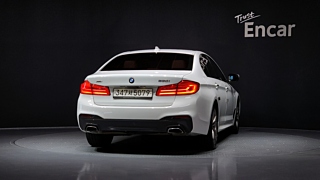 BMW 5-SERIES G30 2017