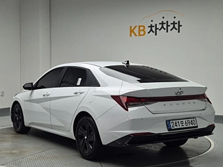 HYUNDAI AVANTE HYBRID CN7 2022