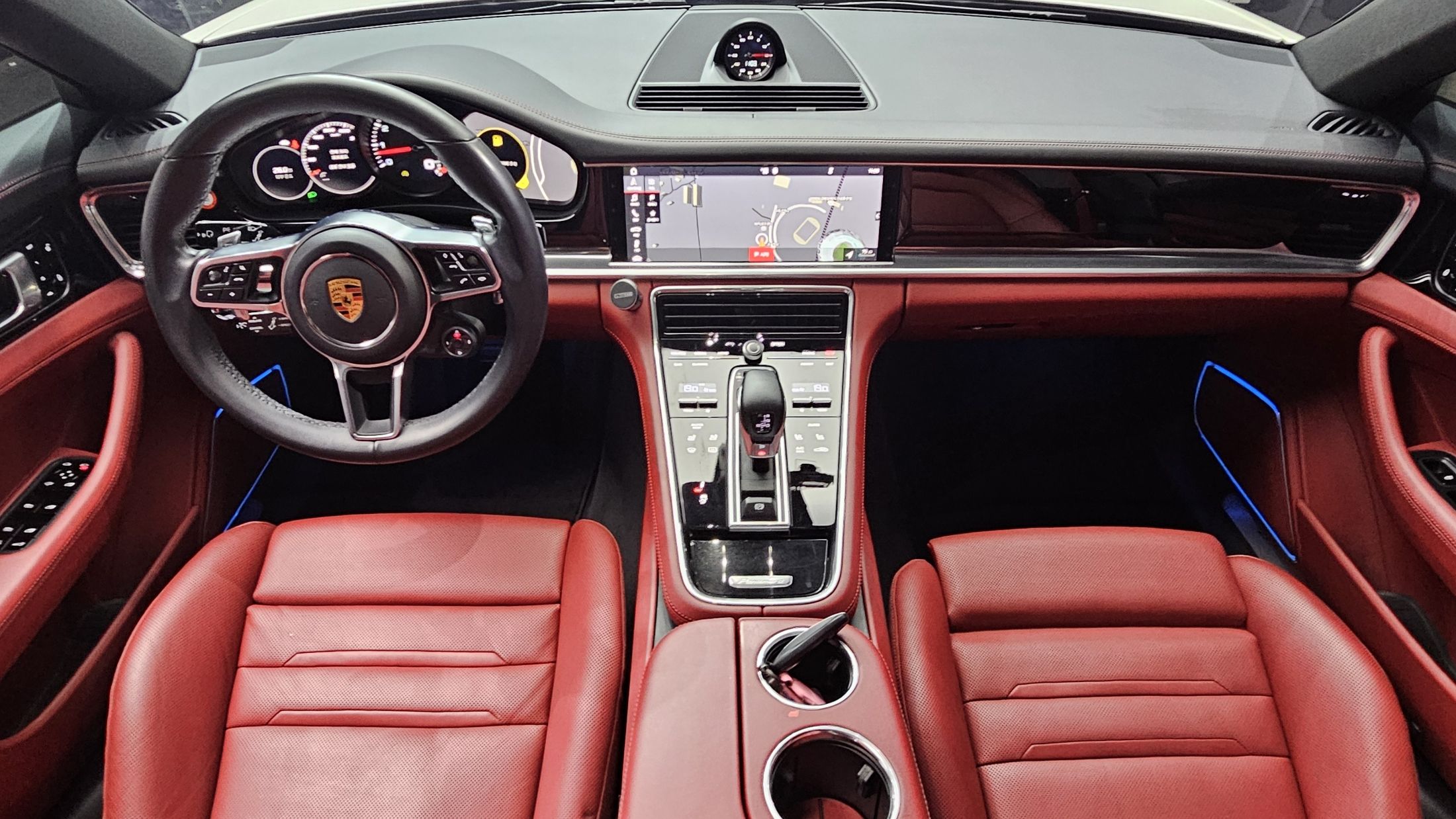 PORSCHE PANAMERA 971 2018