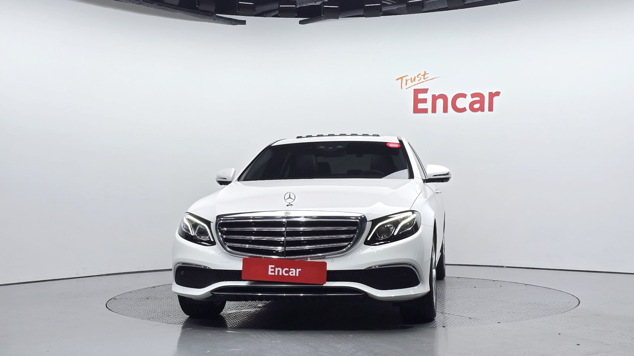 MERCEDES BENZ E-CLASS W213 2018