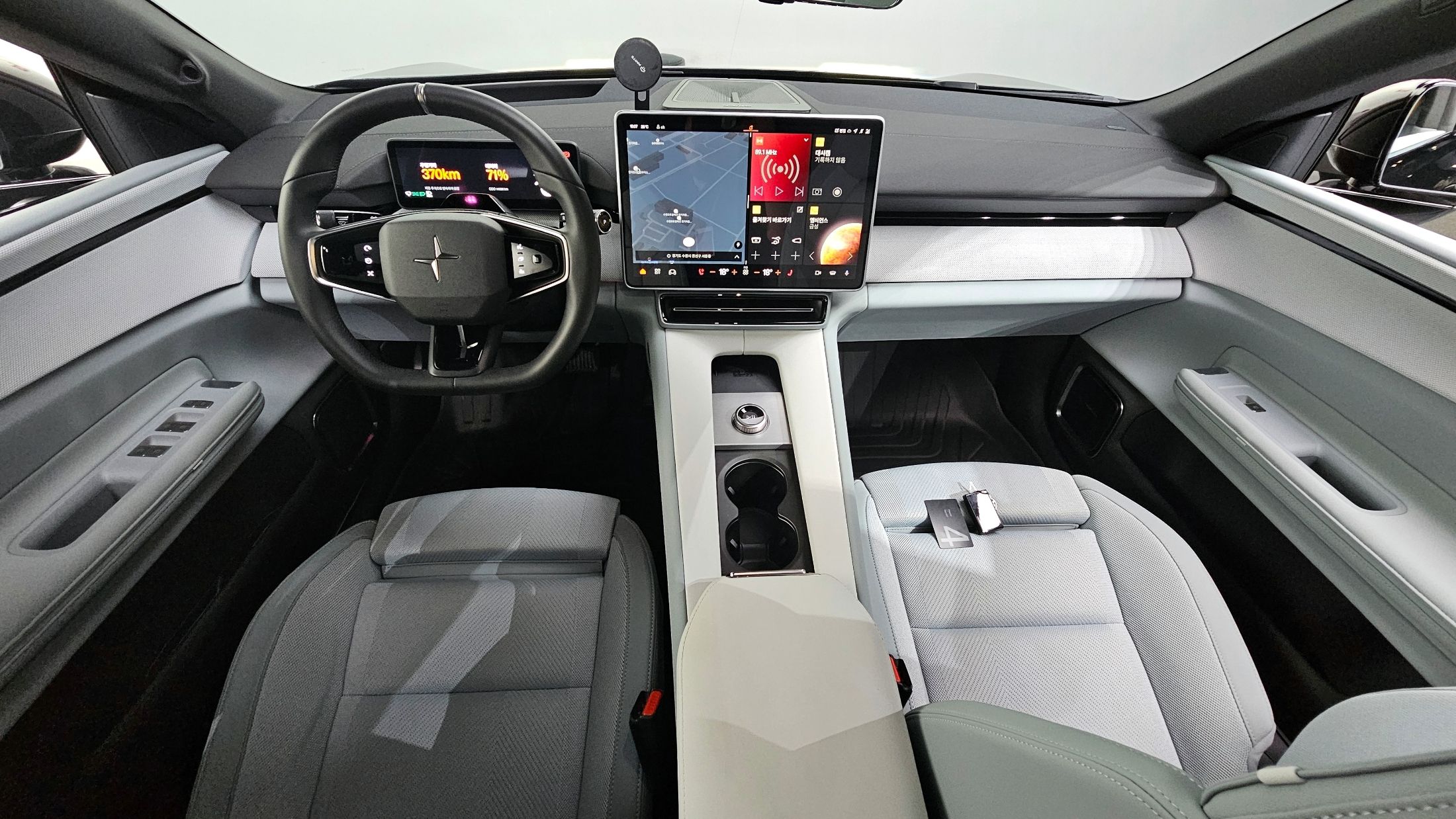 POLESTAR POLESTAR 4 2025