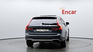 VOLVO V90 CROSS COUNTRY 2017