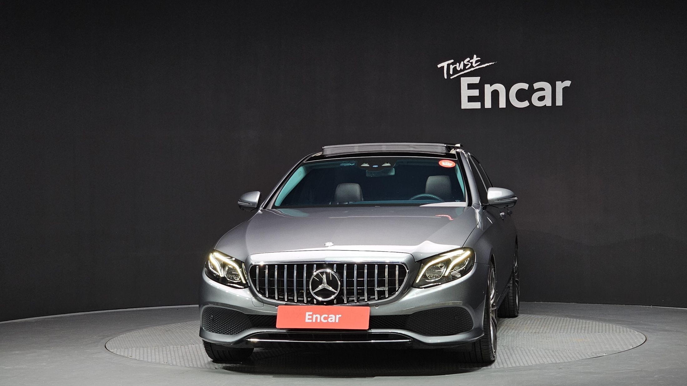MERCEDES BENZ E-CLASS W213 2016