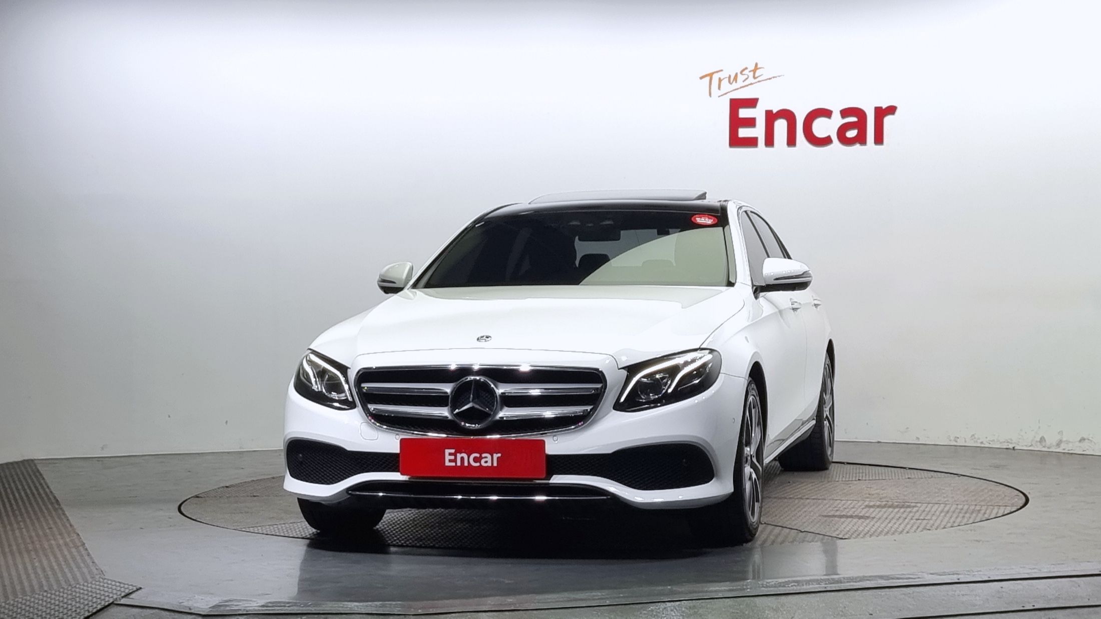 MERCEDES BENZ E-CLASS W213 2019