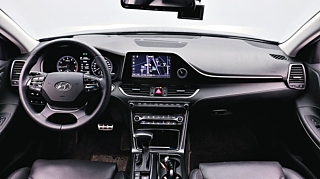 HYUNDAI GRANDEUR IG 2017