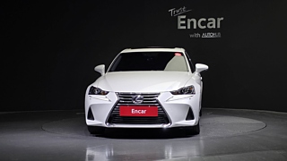 LEXUS IS200T 2017