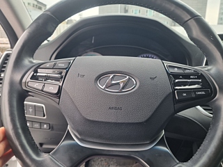 HYUNDAI GRANDEUR IG HYBRID 2017
