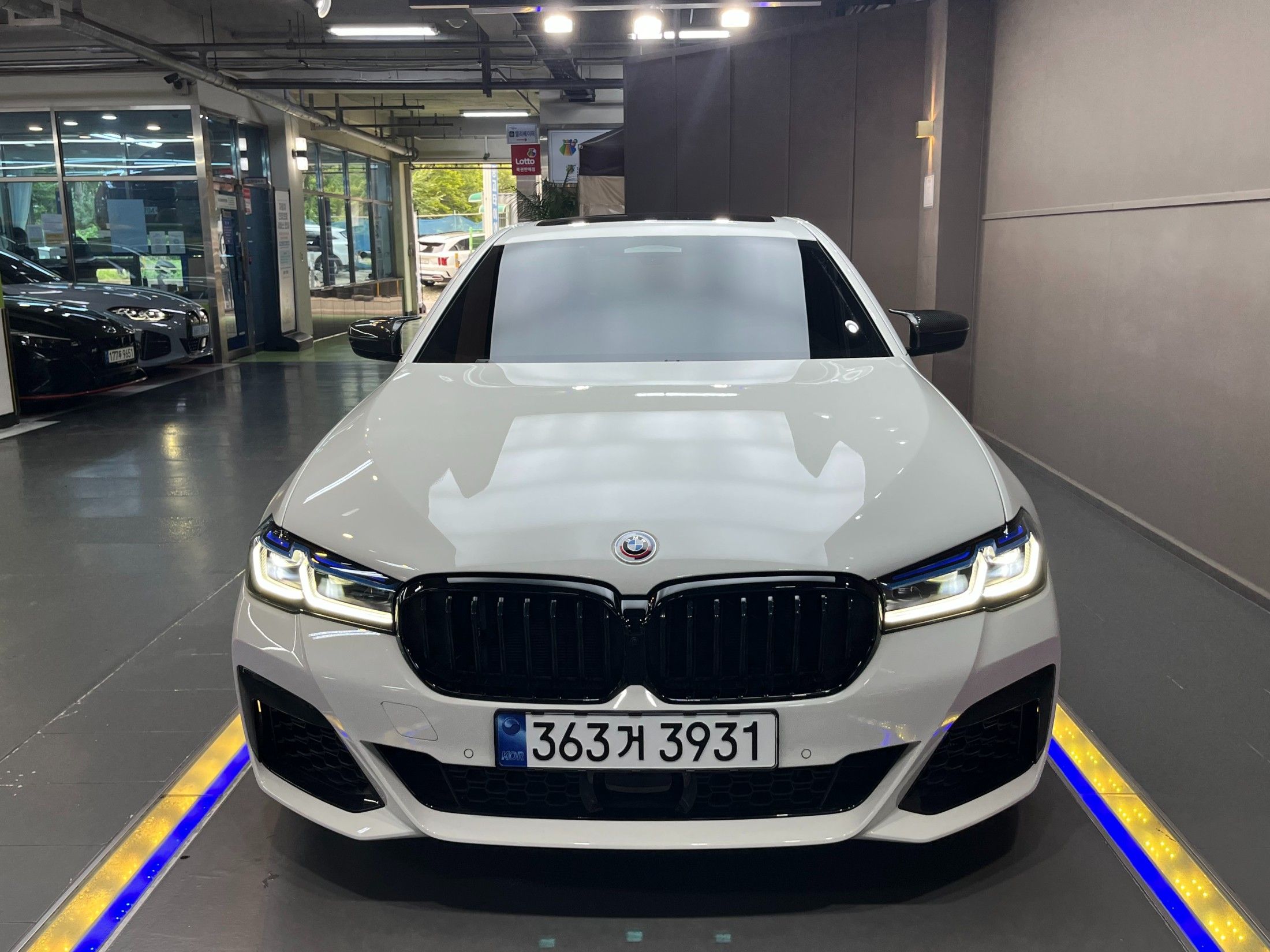 BMW 5-SERIES G30 2023