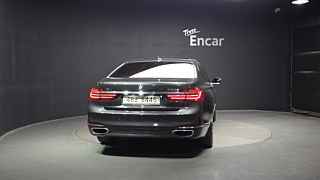 BMW 7-SERIES G11 2016