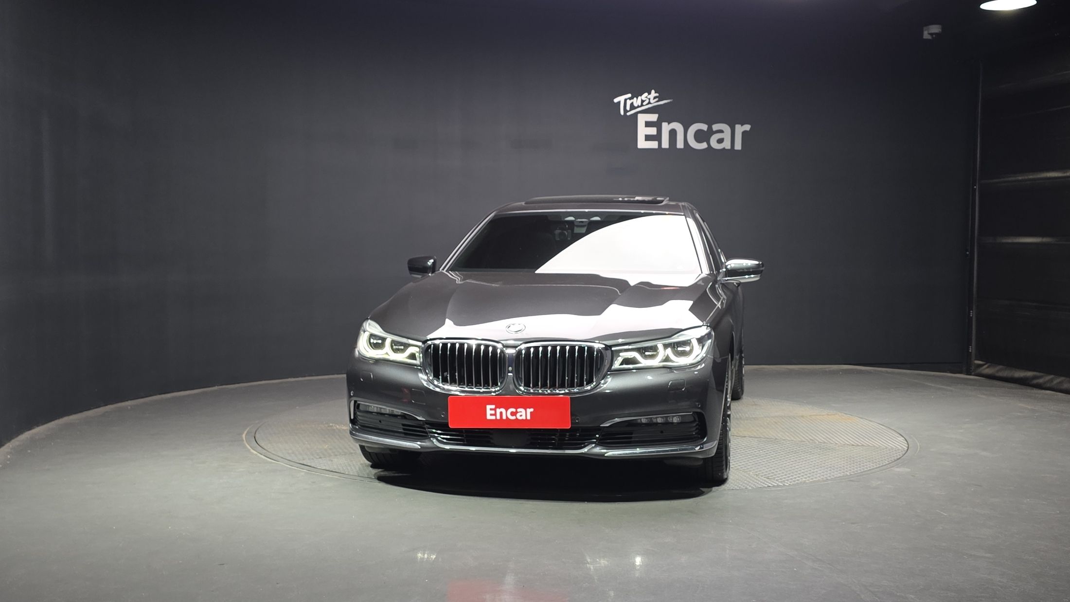 BMW 7-SERIES G11 2016