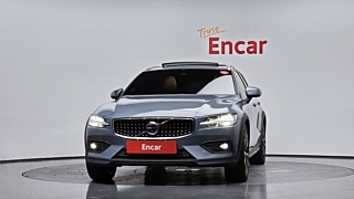 VOLVO V60 CROSS COUNTRY 2023