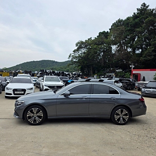 MERCEDES BENZ E-CLASS W213 2021