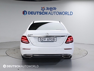 MERCEDES BENZ E-CLASS W213 2018