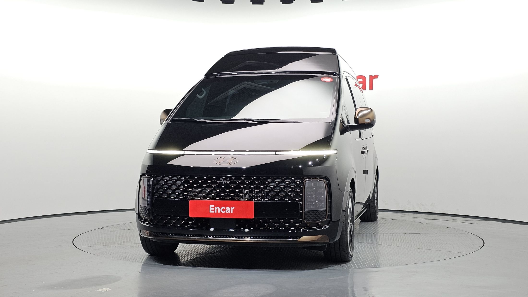 HYUNDAI STARIA 2024