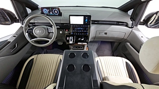 HYUNDAI STARIA 2024