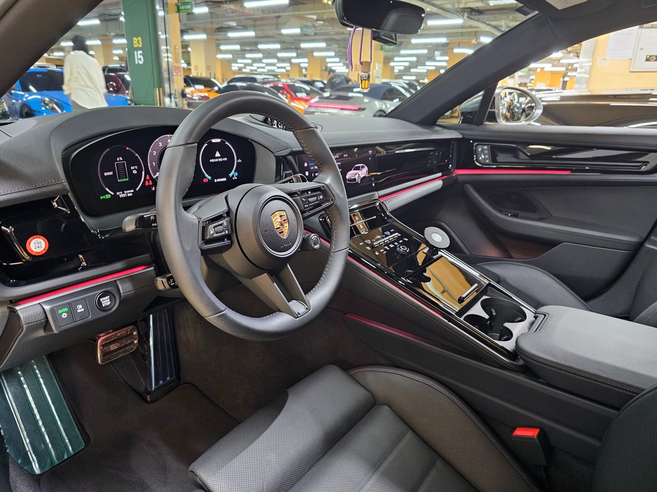 PORSCHE PANAMERA 972 2025