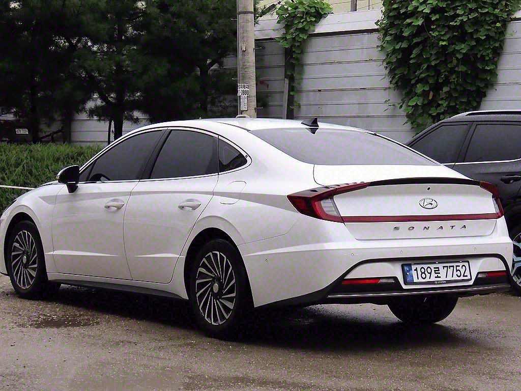 HYUNDAI SONATA HYBRID DN8 2021