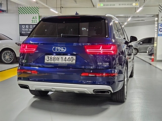AUDI Q7 4M 2019