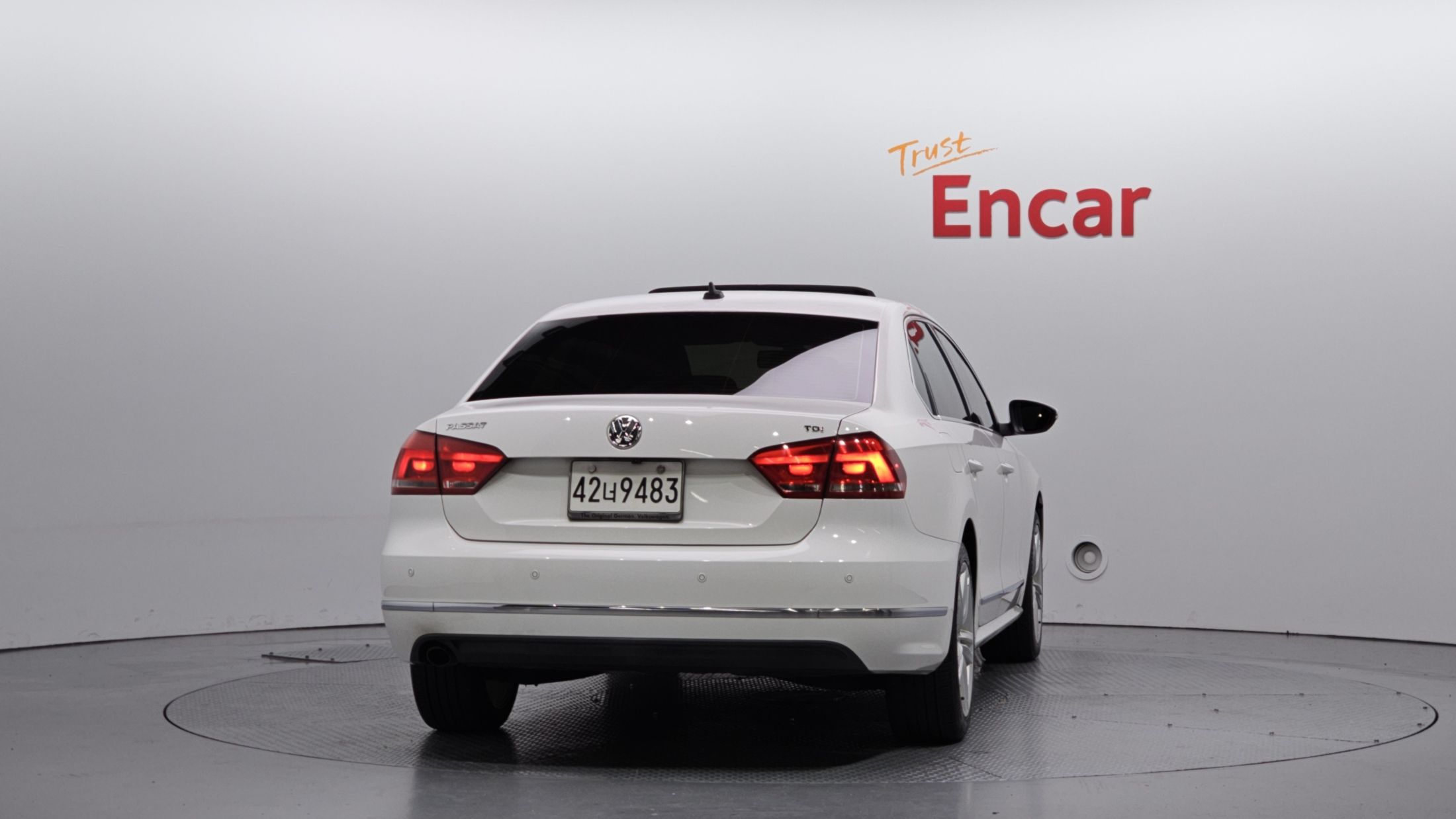 VOLKSWAGEN PASSAT 2014