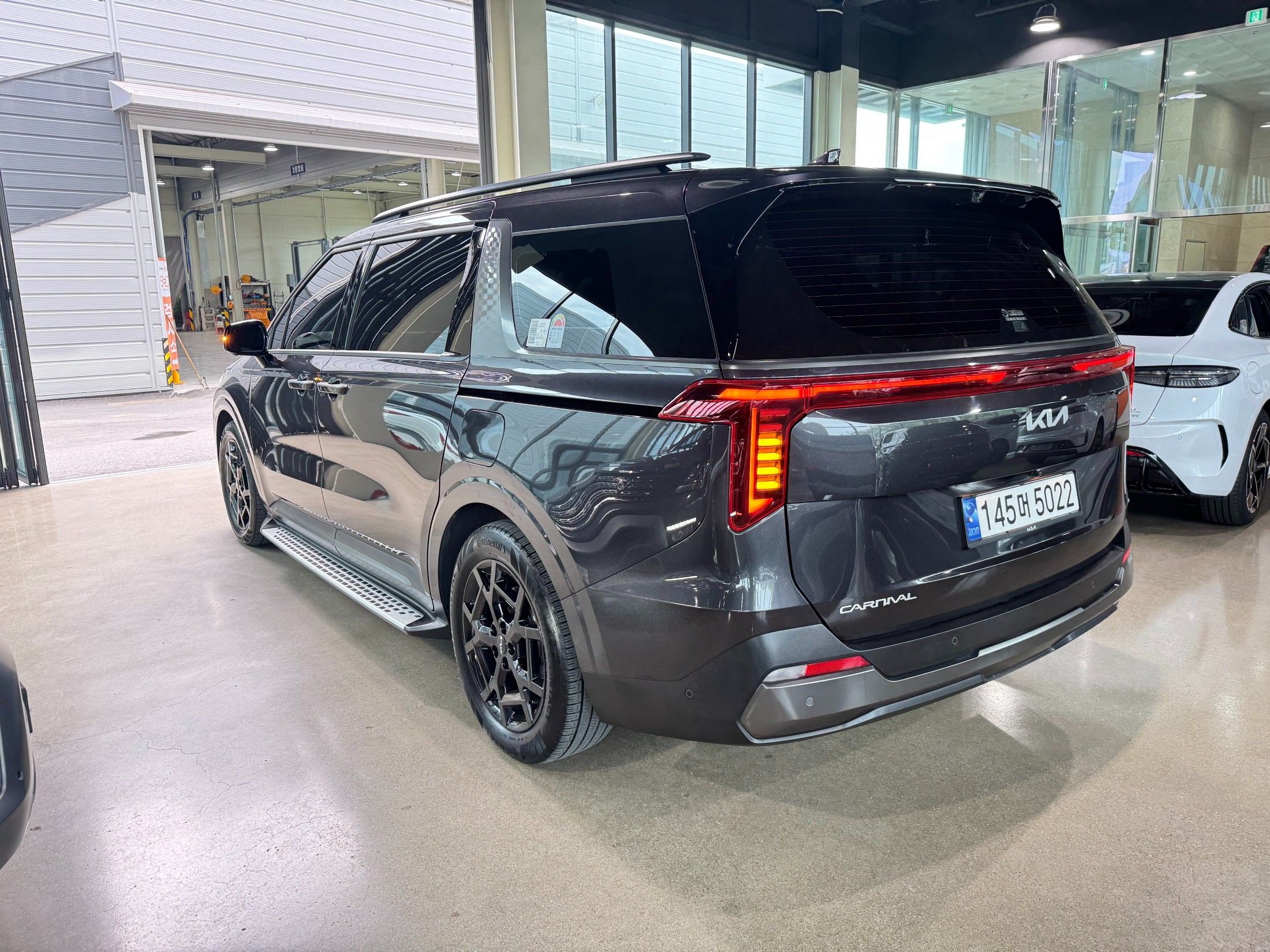KIA CARNIVAL 2023