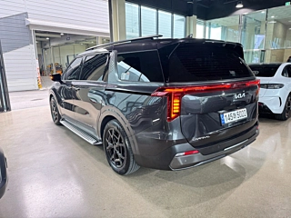 KIA CARNIVAL 2023