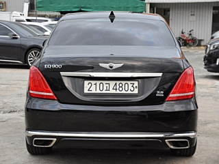 GENESIS EQ900 2018